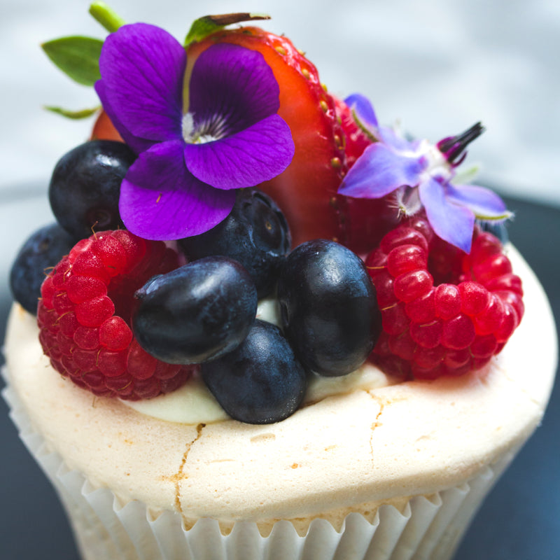 Lemon Curd Meringue Cupcakes