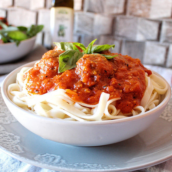 Linguine with Meatballs in Roast Pepper Sauce
