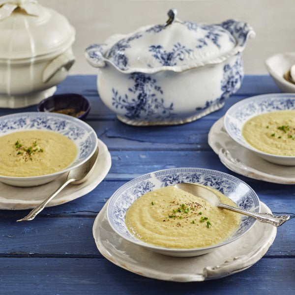 Lightly Curried Cauliflower Soup