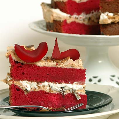 Red Velvet Meringue Cake