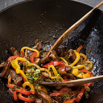 Stir-fried Steak with Sweet Bell Peppers