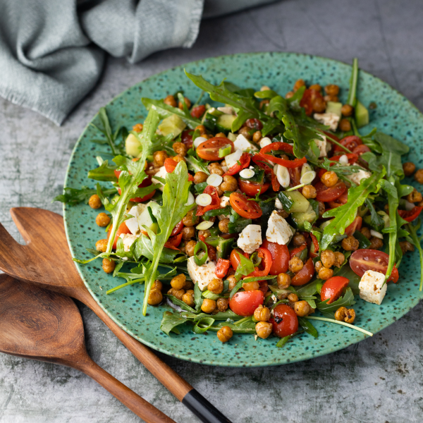 Best Summer Salad with Chickpeas